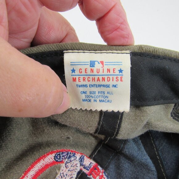 Vntg Cleveland Indians Embroidered Logo Men's Gray & Blue Adj Strap Back Cap Hat - Picture 8 of 9